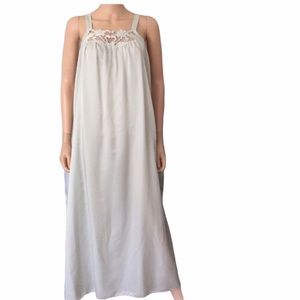 Vintage Ora Feder 1970’s hand embroidered soft gray silky gown